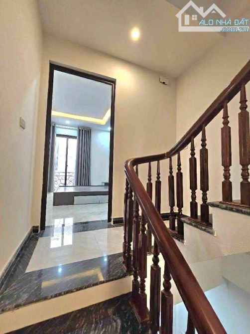 O TO đỗ cổng, nhà đẹp Thanh Am - Long Biên 30m x mt 4m x 5T giá nhỉnh 5.x tỷ - hiếm - 7