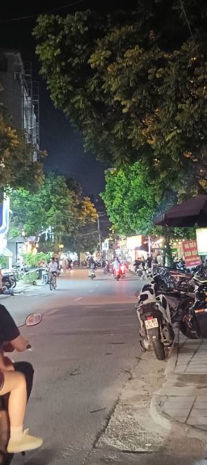 LÔ GÓC 3 MẶT TIỀN - MẶT PHỐ KINH DOANH DÒNG TIỀN ỔN ĐỊNH - Ô TÔ THÔNG TRÁNH-DT 152M, 24 Tỷ - 7