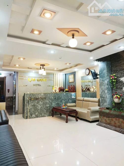 BÁN KHÁCH SẠN MỚI LA VĂN CẦU (THÙY VÂN VT) 8 TẦNG CÓ 19 PHÒNG ĐANG KD GIÁ CHỈ 27.5 TỶ - 7