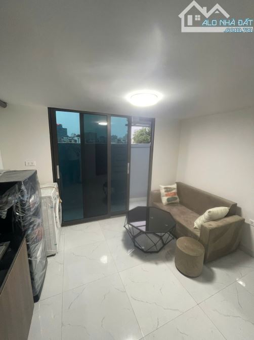 Cho Thuê CCMN 639 Hoàng Hoa Thám Ba Đình 30m2 Gác Xép Cửa Sổ Ban Công Thang Máy Giặt Riêng - 7