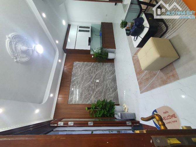 NHÀ ĐẸP NGỌC TRÌ - 5 TẦNG MỚI - Ô TÔ GẦN - GẦN CHÕI GỬI XE HƠN 6 TỶ - 7