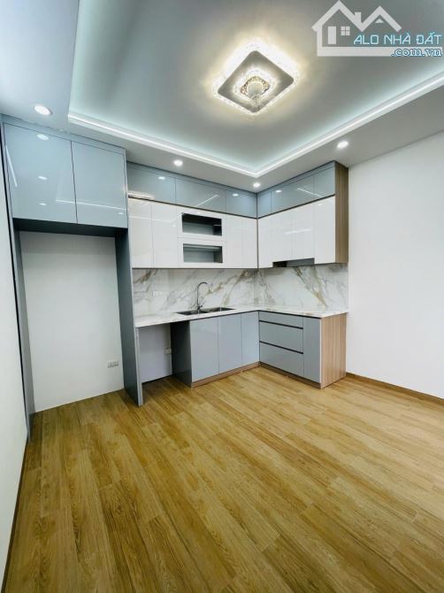 Siêu Phẩm Trần Hữu Tước - Nguyễn Lương Bằng, 43m*7T*TM, Ôtô Cổng. SDCC - 7