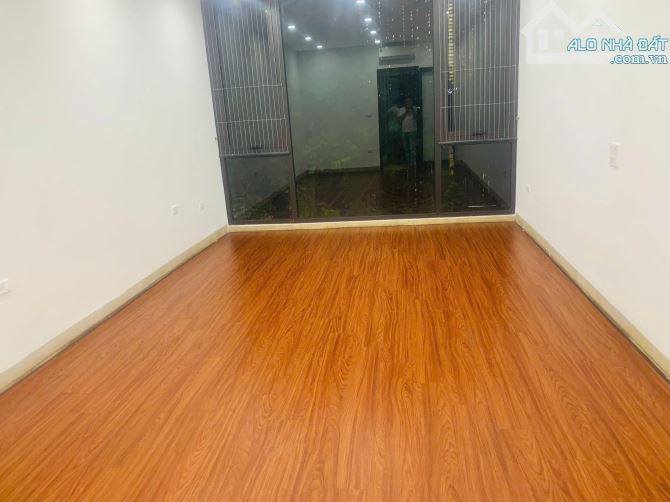 Cho thuê nhà 4,5 tầng, có thang máy, 2 mặt đường ven hồ Hạ Đình Thanh Xuân Hà Nội - 7
