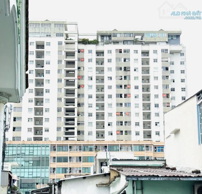 HẼM TO RỘNG ĐẸP HOÀNG DIỆU CẠNH H2 CHỈ 2-3 PHÚT LÀ QUA TỚI QUẬN 1 THÔI Ạ - 7
