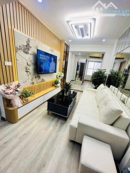 BÁN căn hộ tập thể tầng 3 sổ đỏ 50m2, thực tế 80m2, 3pn, 2vs, nội thất đẹp như hinh - 7
