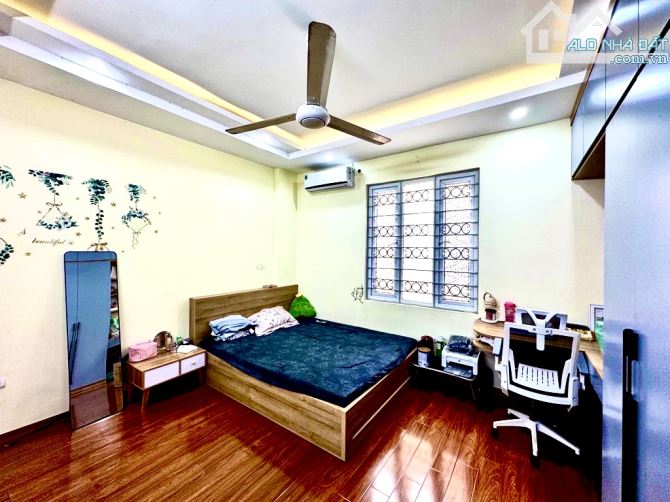 MINH KHAI  – MỘT BƯỚC RA Ô TÔ - NGÕ SIÊU ĐẸP -  NHÀ MỚI ĐẸP 5 TẦNG  – MẶT TIỀN RỘNG - 7