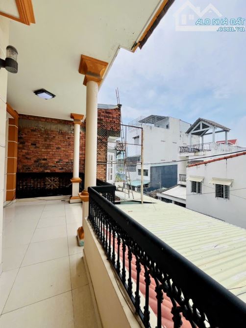 NGANG 7m DÀI 22m, 1/ NGUYỄN DUY TRINH LONG TRƯỜNG Q 9, 3 TẦNG ĐÚC BTCT, GIÁ 9 tỷ ( còn - 7