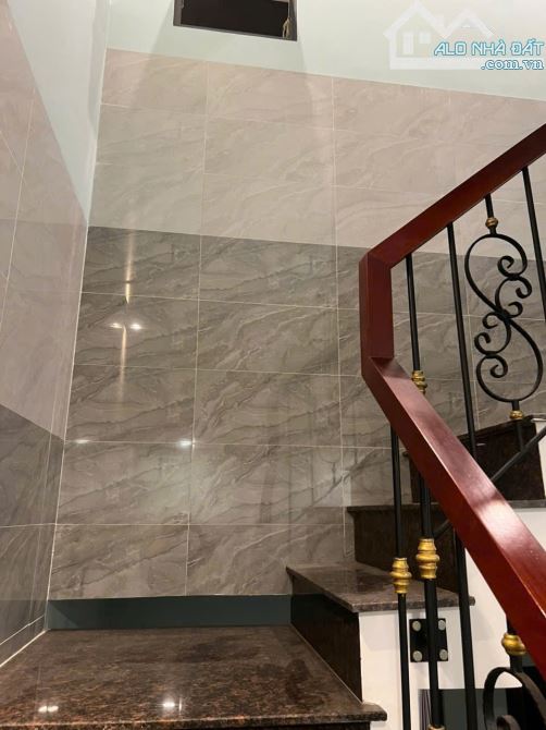 Bán nhà 1 trệt 2 lầu hoàn công KDC, p.Bình Hòa, Tp.Thuận An chỉ 5 tỷ 3 TL M7551 - 7