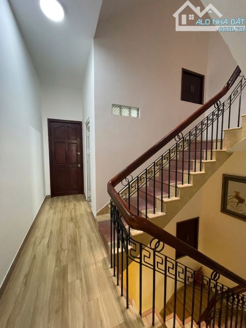 Bán Nhà MT Đường 320 Bông  Sao - 4m x 16m - 64m.2 - 3 Lầu -6PN - 4WC - F5 Q8 - 8