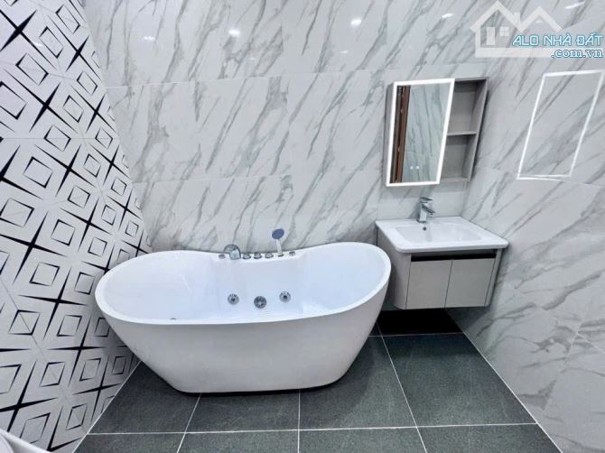 💥💥💥HẺM XE HƠI THÔNG 1 TRỤC HUỲNH VĂN NGHỆ CỐNG LỞ - 4 TẦNG - DT 4Mx18M - SIÊU PHẨM NHÀ - 8