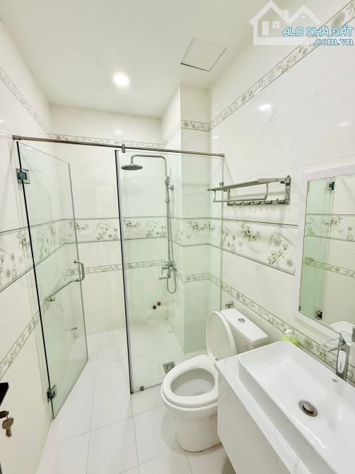 10.6 TỶ   HẺM Ô TÔ NHÀ ĐẸP NHƯ TRANH VẼ - Ngay Nơ Trang Long trung tâm Bình Thanh - 8