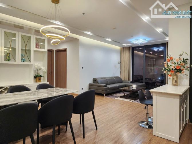 Cho thuê căn hộ 1PN; 2PN: 30m 6tr; 40m 7tr; 50m 9 triệu; 75m 13tr; 90m 18tr. Phố Hàm Long - 8