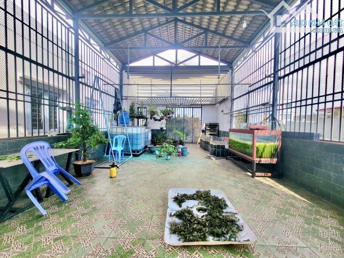 BIỆT THỰ 3 TẦNG ĐÚC MẶT TIỀN + DÃY TRỌ HT12 QUẬN 12 GIÁ RẺ 18,5 TỶ DIỆN TÍCH 335M2 (4,4x42 - 8