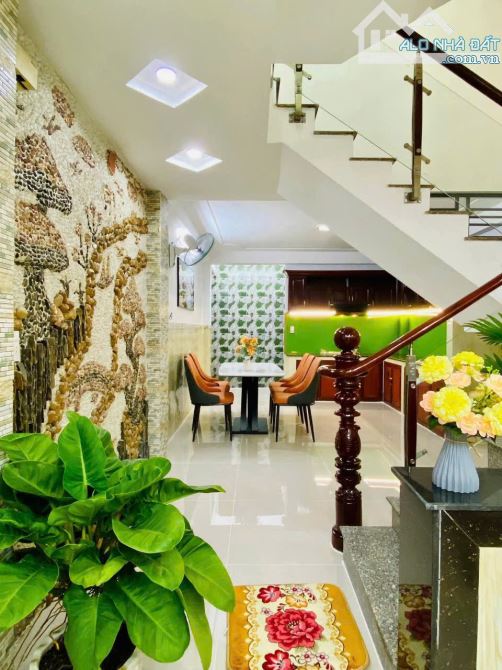 💥 5,95 TỶ - 60M2 - 4 x 15M - 3 TẦNG  ĐÚC - HẺM 4M - ĐI BỘ RA CHỢ THẠCH ĐÀ - P.14 - GÒ VẤP - 8