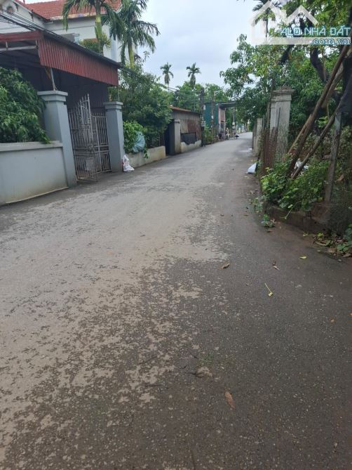 200M, 14M TIỀN, 4.5 TỶ - LIÊN NGHĨA - Ô TÔ 8 CHỖ VÀO ĐẤT - 8
