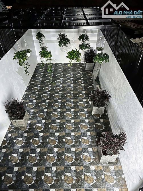 BÁN SIÊU PHẨM NHÀ 3 TẦNG, Ô TÔ TẬN SÂN - ĐƯỜNG NGUYỄN SINH CUNG, TP HUẾ - 8