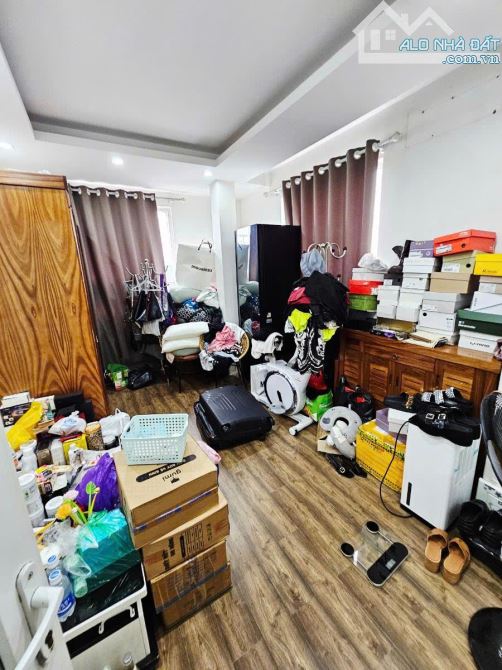BÁN NHÀ LÔ GÓC 2 MẶT THOÁNG 4 TẦNG 35M² GẦN PHỐ ÂU CƠ TÂY HỒ GIÁ CHỈ 8.5 TỶ - 8