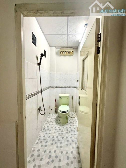 Bán Nhà Bùi Công Trừng Ngay Ngã 3 Đồn, 50m2, 2 Tầng, Đường 5m xe hơi ngủ trước nhà. - 8