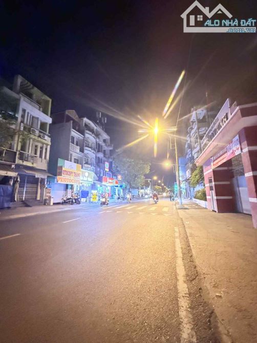 🇻🇳Quận 10,🌺Chung Cư Ngô Gia Tự,🌺dt:3,7mx15m,🌺giá:3,98 tỷ - 8
