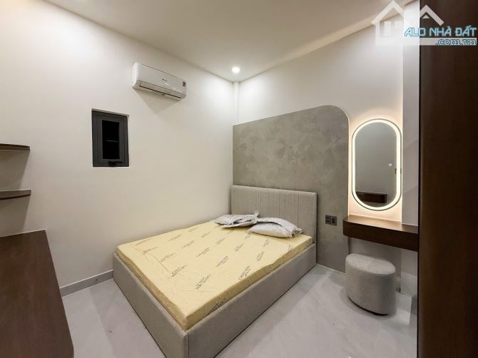 NHÀ ĐẸP SANG TRỌNG – 2 MẶT TIỀN NGUYỄN LÂM • 3 PHÒNG • FULL NỘI THẤT • NHỈNH 6 TỎI - 8