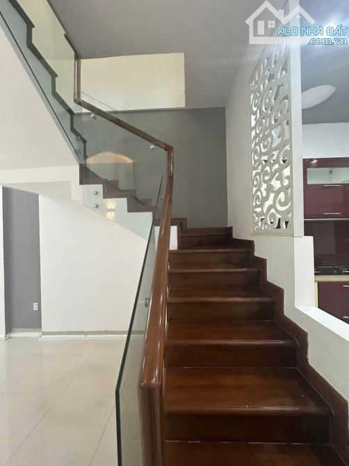 Cho thuê nhà 2 tầng kiệt oto Lê Duẩn- Hải Châu - 8