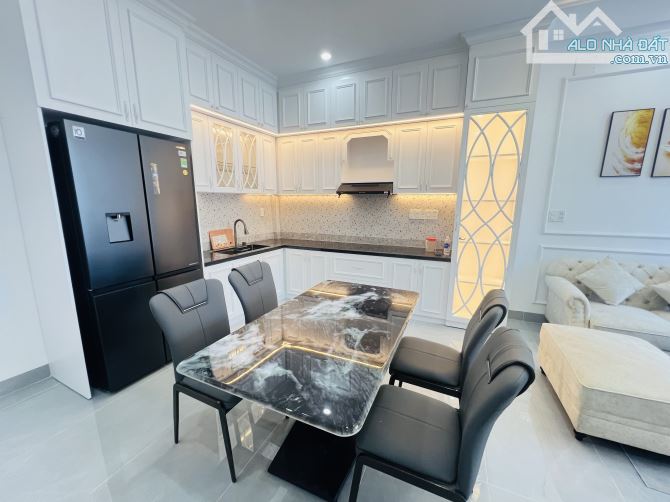 💥Nhà 3 tầng tân cổ điển kiệt ô tô Phạm Văn Đồng , TP Huế Full nội thất xịn - 9