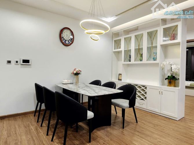 Cho thuê căn hộ 1PN; 2PN: 30m 6tr; 40m 7tr; 50m 9 triệu; 75m 13tr; 90m 18tr. Phố Hàm Long - 9