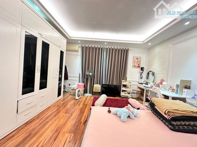 Nhà Đẹp Âu Cơ ( Tứ Liên) - An cư hưởng thụ - 75m2- 5 tầng - Mt 5m - 20 Tỷ - 9