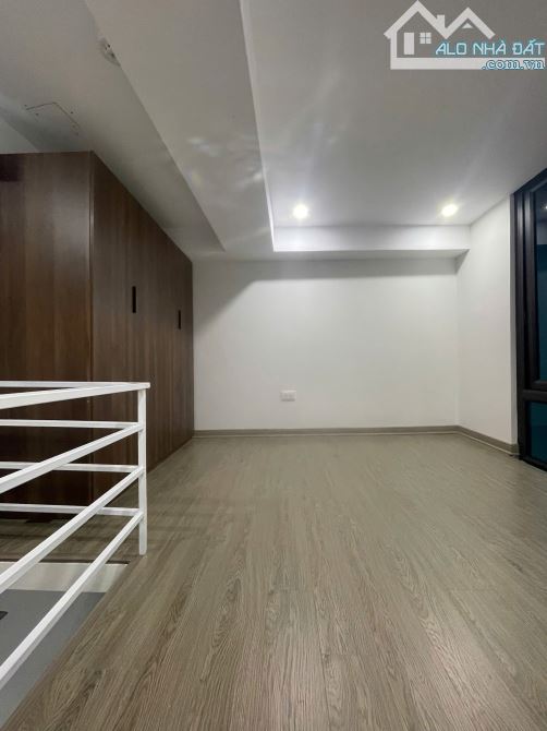 Cho Thuê CCMN 639 Hoàng Hoa Thám Ba Đình 30m2 Gác Xép Cửa Sổ Ban Công Thang Máy Giặt Riêng - 9