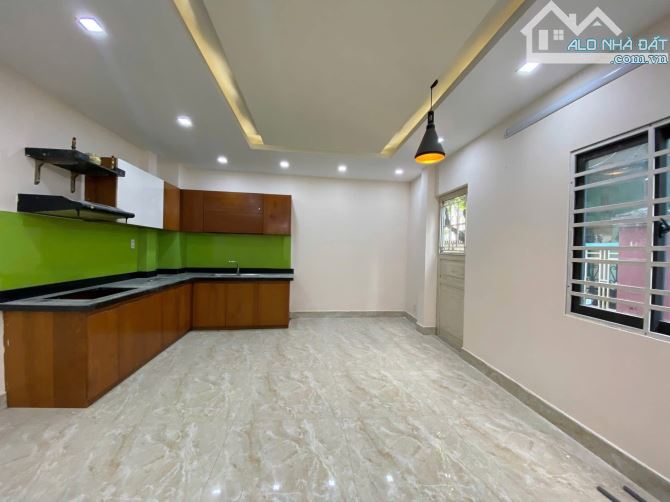 NHÀ KIÊN CỐ 3 TẦNG 2 MẶT KIỆT 3M HOÀNG DIỆU GIÁ TỐT - 9