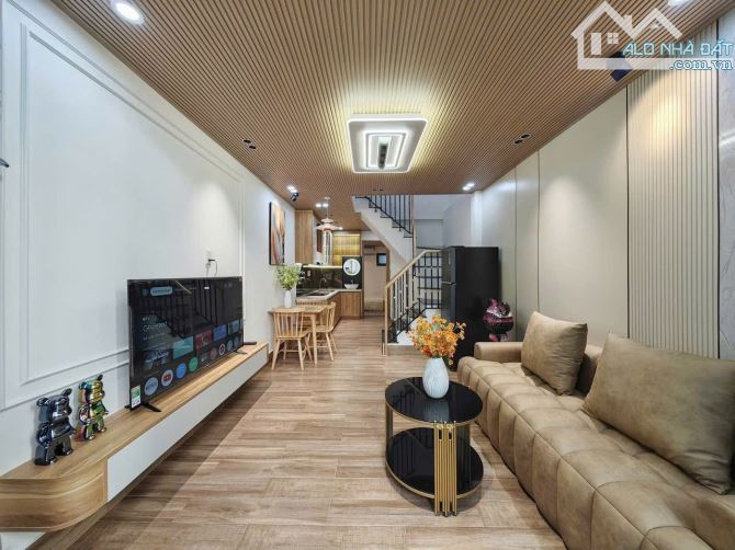 Nhà 2 Tầng ,2 Mặt  Kiệt Đỗ Quang. Sát Nguyễn Văn Linh Ngay Trung Tâm Vị Trí ít Nhà Bán - 9