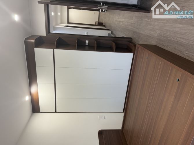 Bán nhà phố Ngọc Thụy 45m2- 4 tầng- 9 tỷ, ô tô,, hiếm trong tầm giá, gần cầu Chương Dương - 9