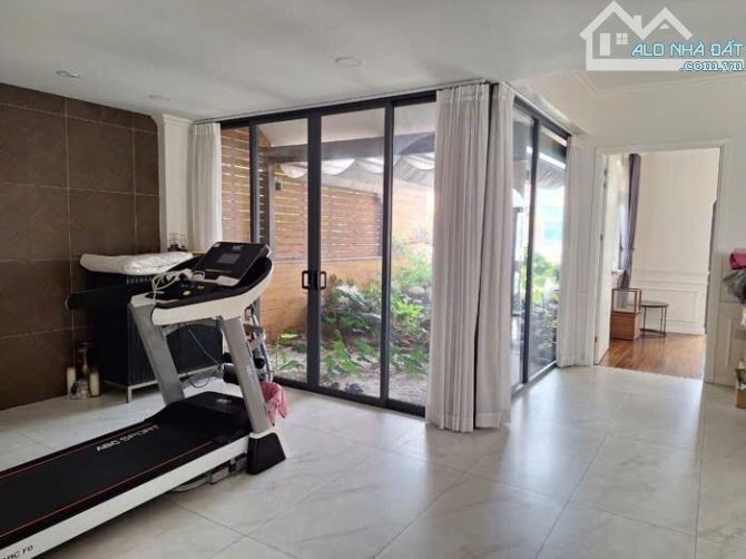 Biệt thự đẳng cấp 5 tầng, khu đô thị Himlam, Quận 7. DT 200m2, ngang 10m, thang máy nhập. - 9