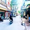 NHÀ DÂN XÂY , KHUNG CỘT CHẮC CHẮN , Ô TÔ LÙI CỬA , 10M RA ĐƯỜNG Ô TÔ TRÁNH - NHÀ ĐẸP
