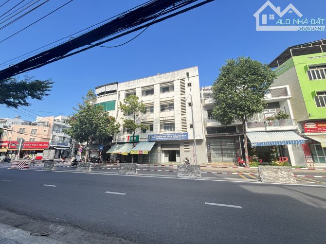 Bán nhà 3tầng mặt tiền Lê Hồng Phong- Phước Hoà 50m2 ngang4.3m giá 7.2tỷ