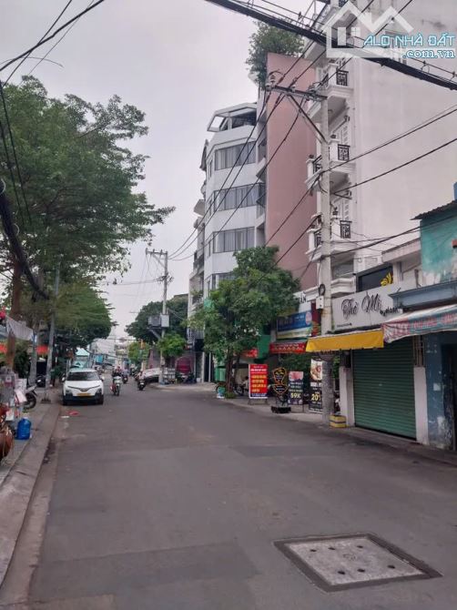 Căn góc 2 mặt tiền đường lê lợi, phường 4 , quận gò vấp, đường lê lợi rộng 20m