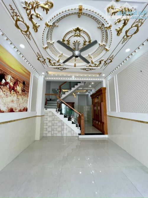 BÁN NHÀ TÂN BÌNH, GẦN MẶT TIỀN PHẠM VĂN BẠCH - TÂN SƠN, 65M2