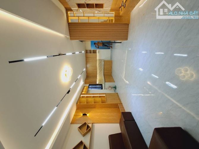 Bán nhà 2 tầng 4.4*11m, Bờ Bao Tân Thắng, ngay Aeon Tân Phú, nhỉnh 2 tỷ