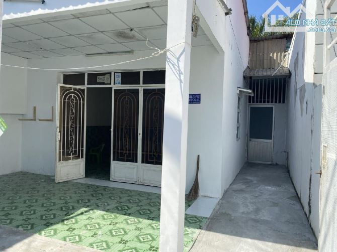 NHÀ ĐẸP(7x18), OTO ĐỖ CỬA, CẠNH BÊN CẦU LONG KIỂN, NHÀ BÈ, CHỈ 3,4T
