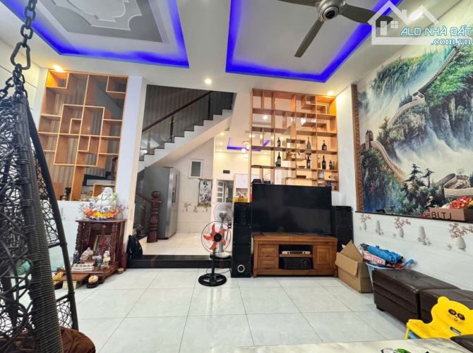 BÁN Nhà 2 tầng hoàn công đầy đủ ngay QL1K Dĩ An – 69m² (6x11.5m) Ô TÔ NGỦ NHÀ. 5,25T