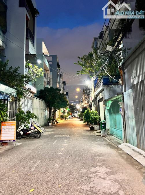 🏚️ SÁT AEON TÂN PHÚ - GẦN 26-3 - BÌNH TÂN - SÁT HXH - 74m² (4x18.5) 3TẦNG - 4PN - 6.x TỶ