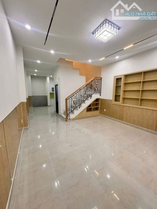 ⭐️⭐️ Nhà SHR 3 tầng HXH 84m2 – Bùi Quang Là Gò Vấp