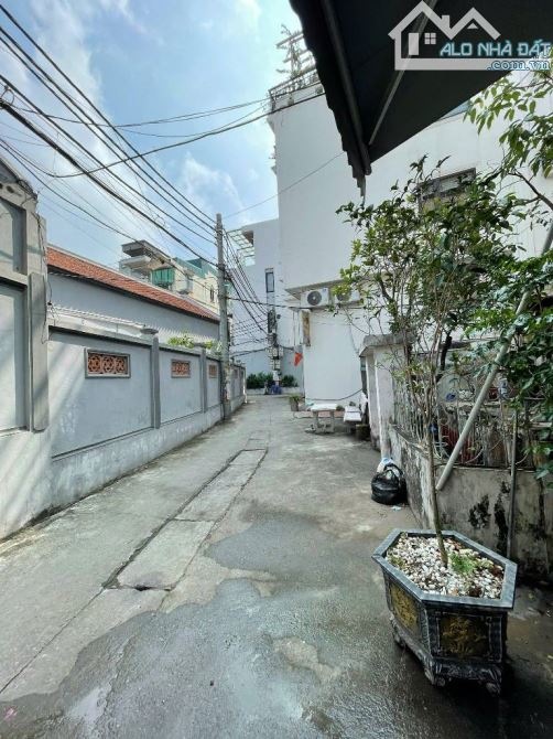 KIm Giang tổ ấm hạnh phúc gần phố, ô tô đỗ cửa, nhà đẹp ở luôn