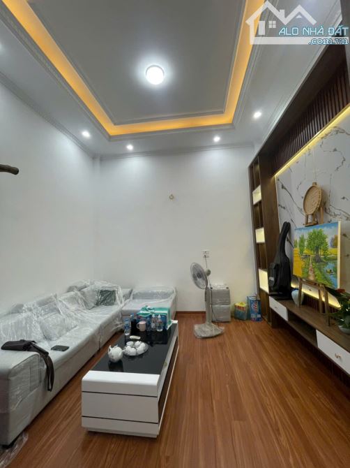 CHỈ HƠN 4 TỶ TT TỨ HIỆP E CÒN 1 CĂN DUY NHẤT 40M, MT4M, 4 TẦNG
