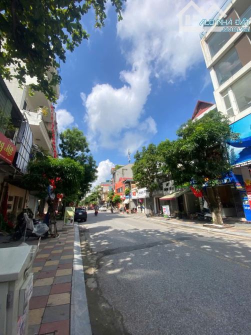 B án gấp đất 52m2, tặng nhà 2 tầng Trần Hưng Đạo, phố kinh doanh đỉnh, giá nhỉnh 7 tỷ