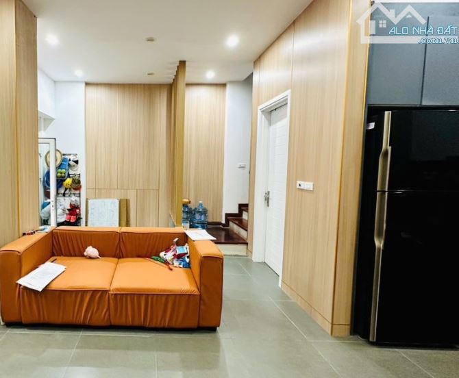 💥NHÀ ĐẸP 38m2 5 Tầng LÔ GÓC 2 THOÁNG, TT Cầu Giấy thông Dịch Vọng, gần CV Cầu Giấy