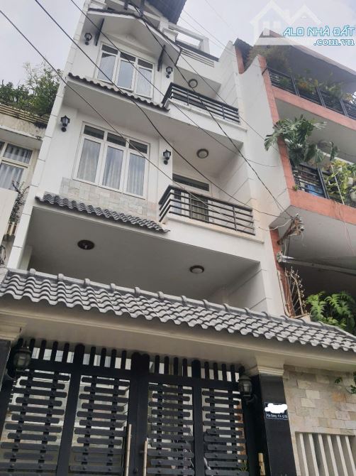 Siêu phẩm 5 tầng khu sân bay Hậu Giang - Trường Sơn - có hầm rộng - chủ xây tâm huyết