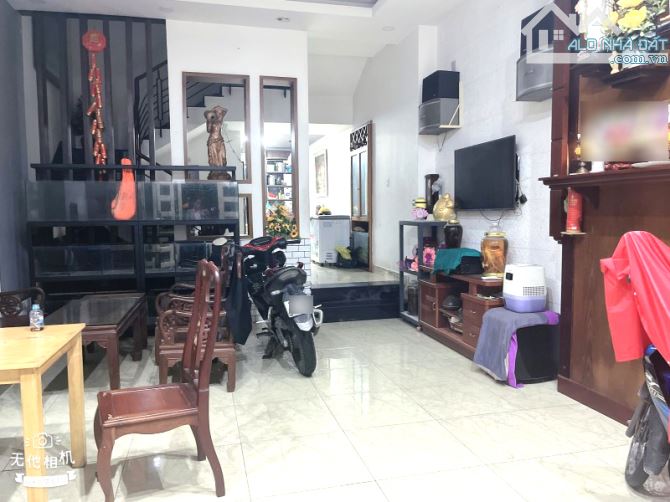 Bán Nhà 3 Tầng Hẻm Xe Hơi 263m2 Và 10 Phòng Trọ Dòng Tiền 25 Tr/tháng Chỉ 18 Tỷ Phú Châu