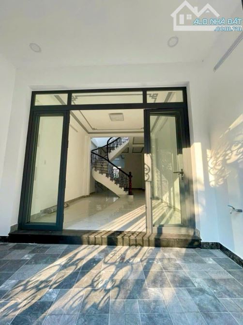 🚗🏡 NHÀ 3 TẦNG ĐƯỜNG ĐẶNG NHỮ LÂM – NHÀ BÈ – HẺM Ô TÔ TỚI NHÀ – 4x15M – GIÁ 4.8 TỈ 💰