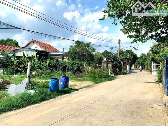 Bán đất mặt tiền Bình Nhâm 15 (10mx39m) xây nhà vườn cực đẹp